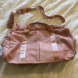 Lululemon sporty duffle bag
